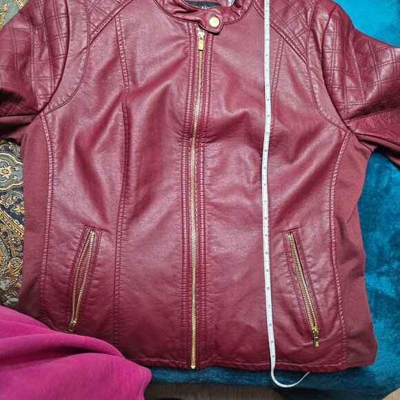 G-III Black Rivet Burgundy Vegan Leather Jacket - Size L/XL - new without tags - Picture 6 of 9